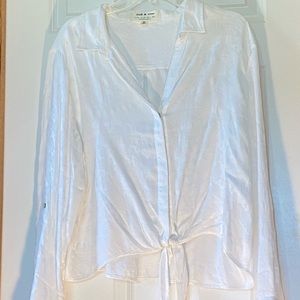 White cloth and stone tie waist shirt